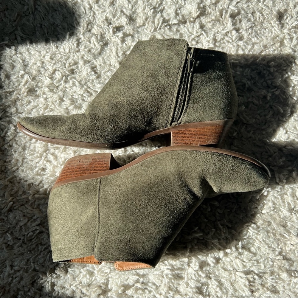 Size 9 olive green ankle booties - soda originally from ModCloth